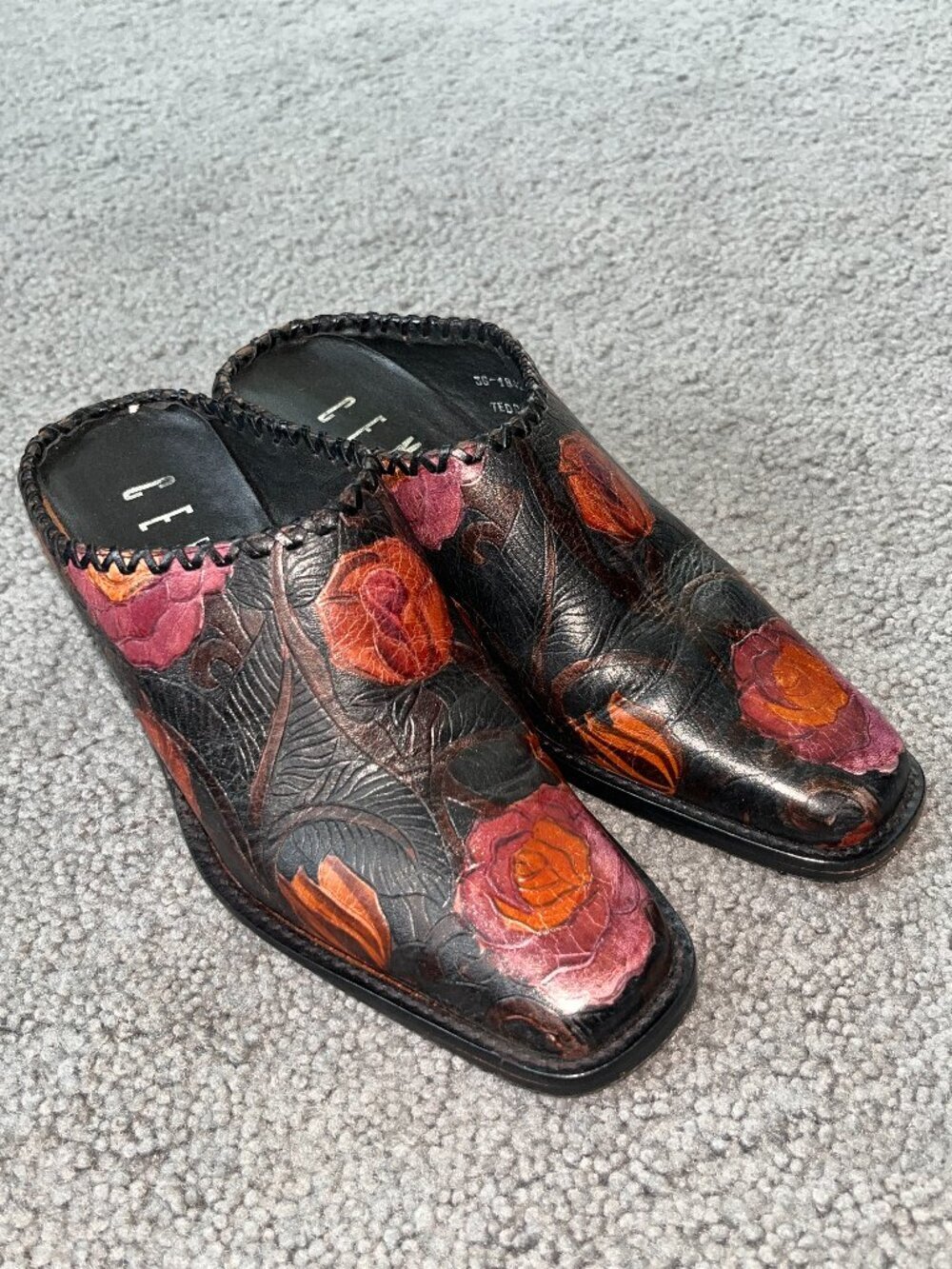 CEM MADE IN BRAZIL FLORAL TOOLED BLACK LEATHER SQUARE TOE MULES SLIDES   EUC 6.5